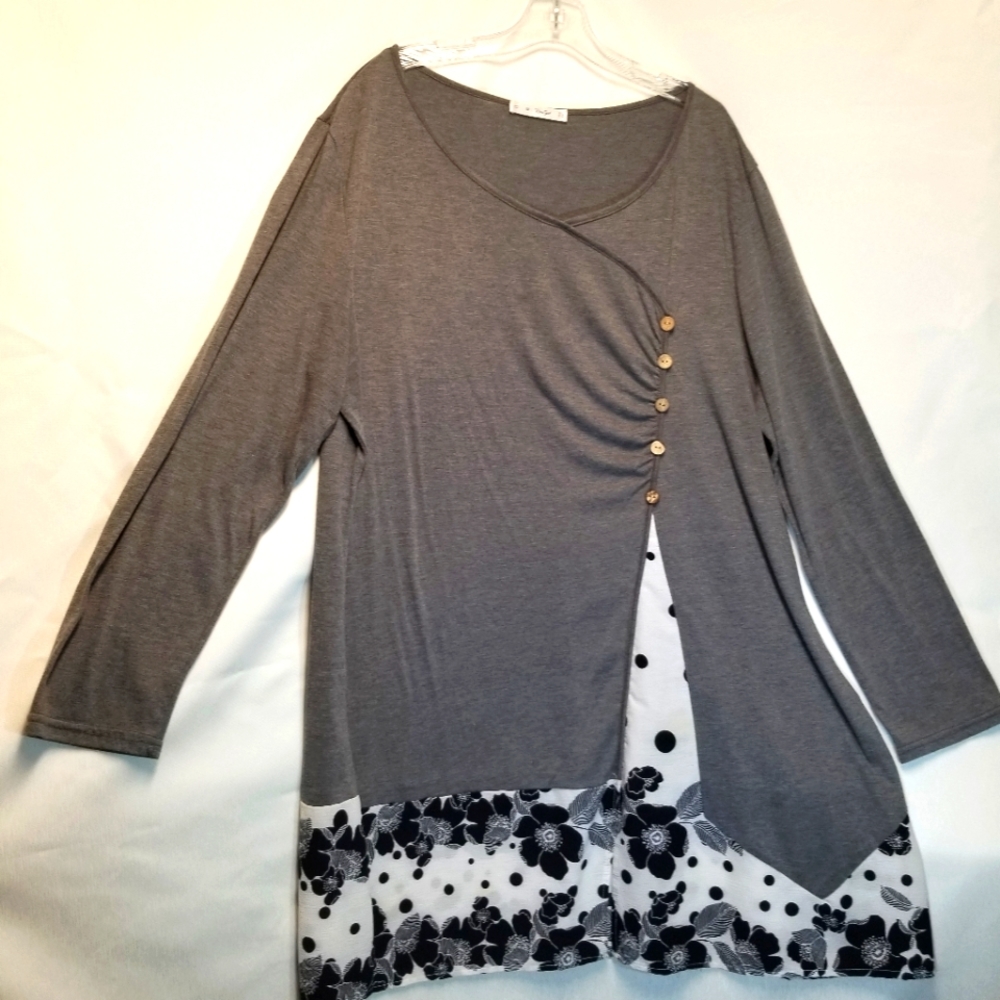 Rosegal Plus Size 5XL Womans Tunic Long Sleeve Lightweight Gray White Blouse